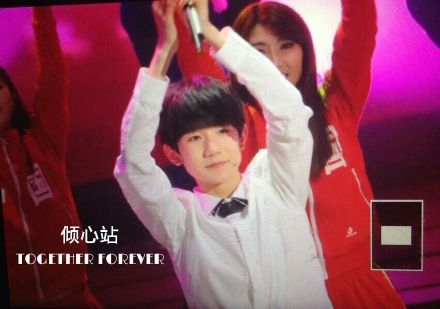 Tfboys0322快乐大本营高清无水印图片