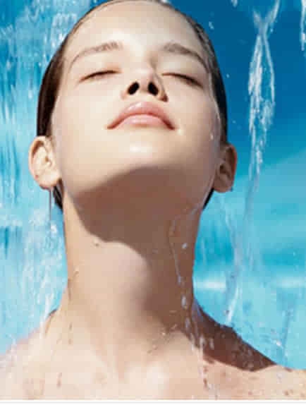 春季皮肤干燥怎么办？7招让你变水嫩女人