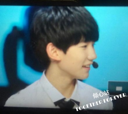 Tfboys0322快乐大本营高清无水印图片