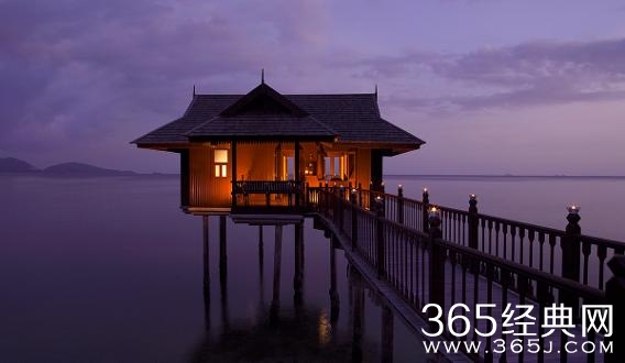 【盘点：全球11座最美的水上洋房}】