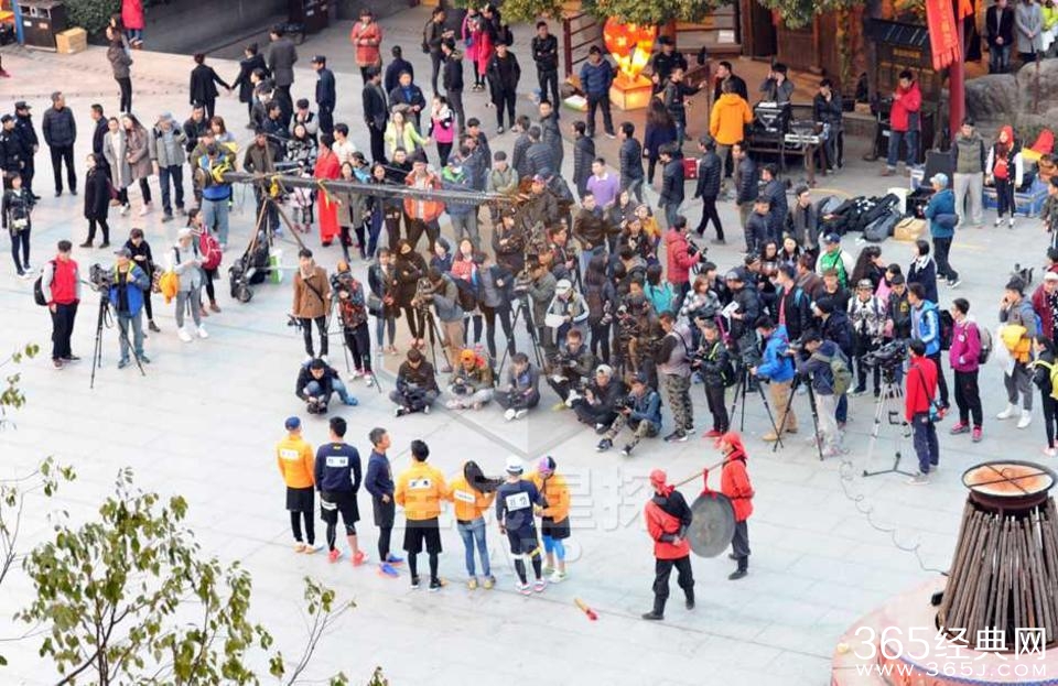 奔跑吧兄弟2杭州热拍_anglelababy撕黄晓明手下不留情_365经典网