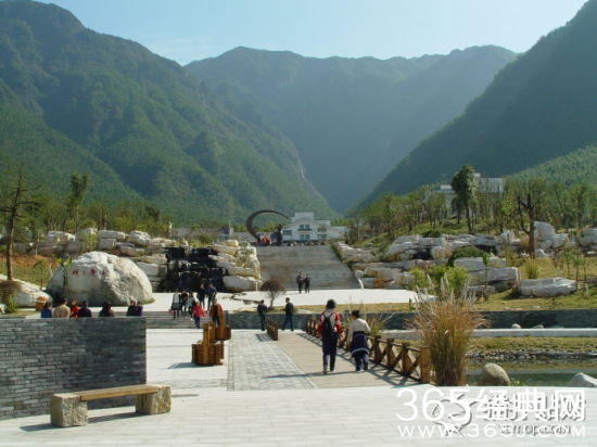 游玩江南小镇 花和景都可兼得