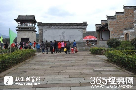 游玩江南小镇 花和景都可兼得