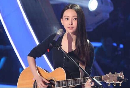 于文文国籍为什么加入加拿大？