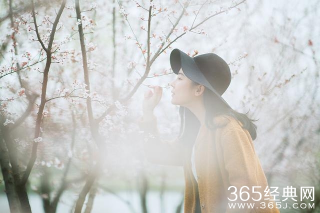 唯美爱情图片：爱那么短，遗忘却那么长