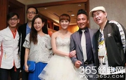 台男星民雄与助理女友芳芳全裸婚纱曝光_民雄|芳芳个人资料家庭背景介绍_365经典网