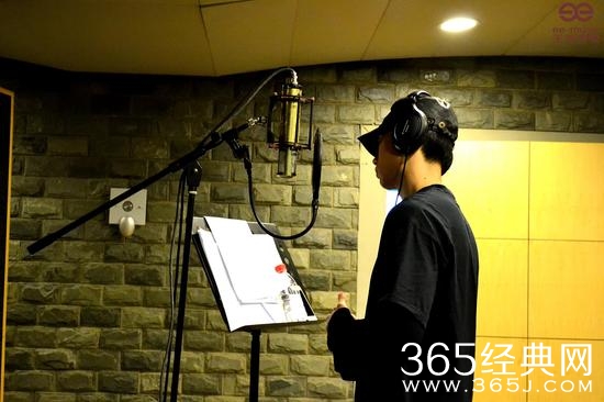 魏晨献唱《爱我就陪我看电影》同名主题曲在线歌词试听图片