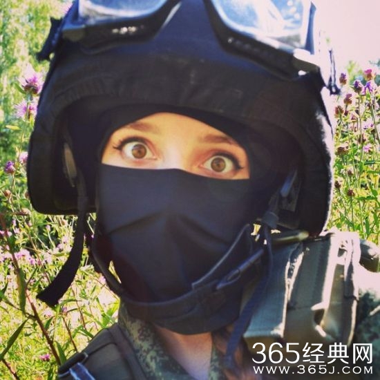 战斗民族“武装”小美女走红 被称俄罗斯的小龙女
