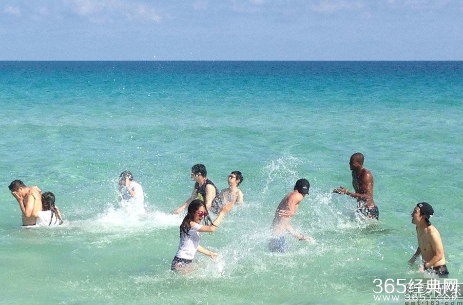 马苏前往世界的尽头上演湿身诱惑 38D胸围傲人身材诱人