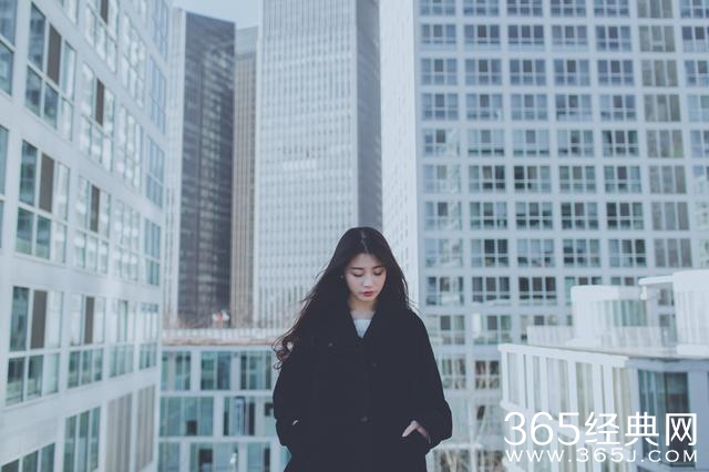 唯美爱情图片：爱那么短，遗忘却那么长