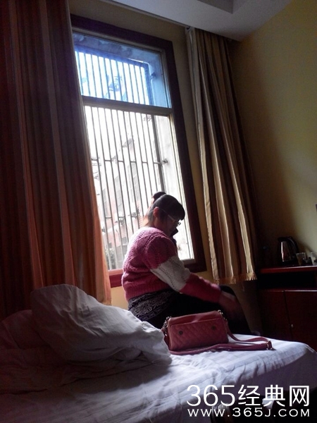 女大学生三进传销窝 母亲给女儿算钱反洗脑