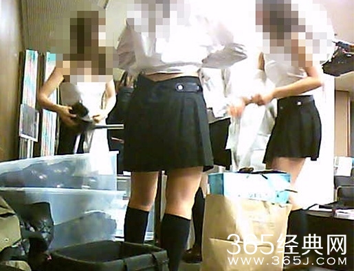 AKB48换衫如厕全裸监控视频在线观看 AKB48全裸床照流出 AKB48更衣如厕全裸视频下载地址