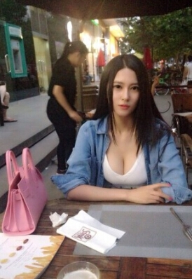 钟鹿纯性感床照及香艳大尺度写真