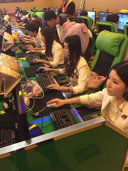 离梦想更进一步 OMG女队备战4月TGA省赛