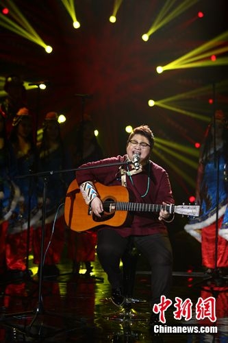 我是歌手第三季总决赛韩红夺歌王_韩红落泪感谢陈奕迅_365经典网