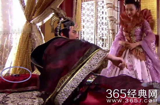 《封神英雄》穿帮镜头引热议 替身将衣服撑裂