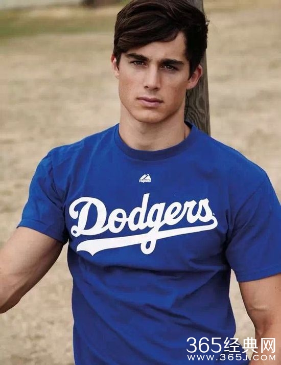 “最帅数学老师”Pietro Boselli 个人资料介绍 性感肌肉照