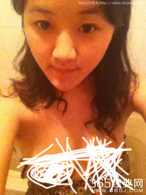 dota圈公交婊撕逼，龙旭坤两任女友钟翠映和李梦然裸照被公开