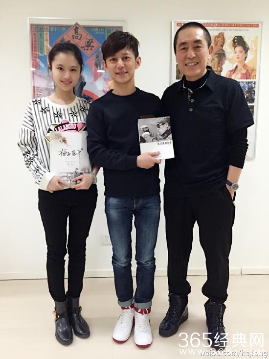 何炅40岁拍电影处女作 张艺谋鼓励别紧张