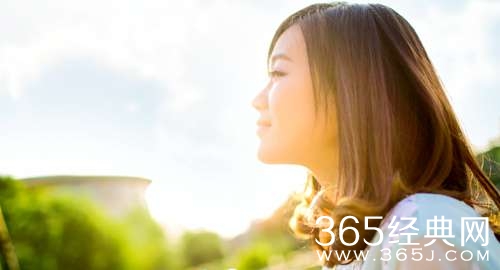 角落真的很安静，静得刚好可以安放下一颗素简的心……