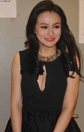 《我不是明星》冉莹颖家庭背景资料 是拳王邹市明老婆