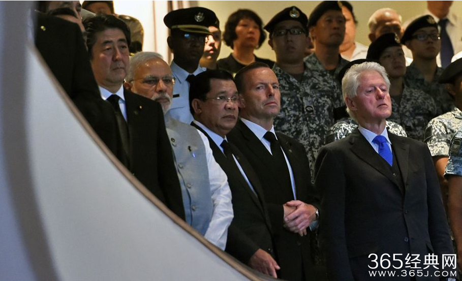 直播李光耀葬礼上安倍睡觉全程引世界热议