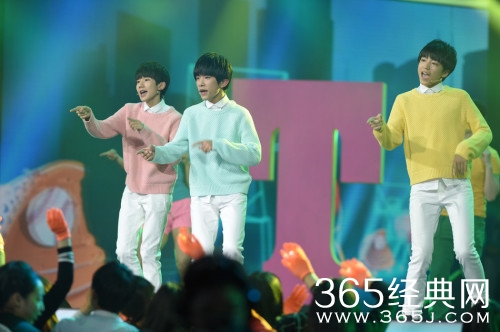 2015第22届东方风云榜颁奖盛典获奖名单 TFBOYS张杰周笔畅（2）