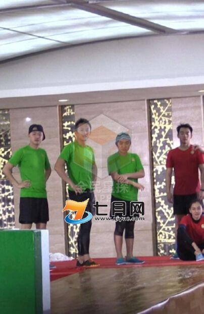 奔跑吧兄弟第二季第3期拍摄现场照 跑男2第3期剧照人体保龄球