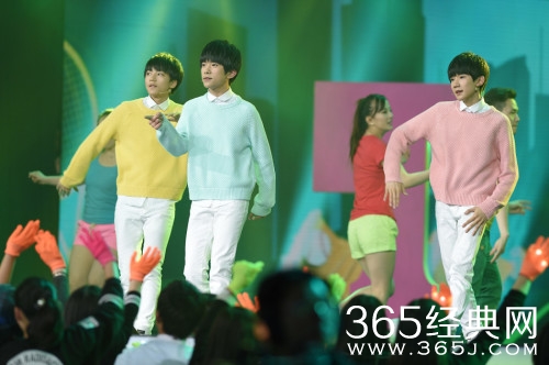2015第22届东方风云榜颁奖盛典获奖名单 TFBOYS张杰周笔畅（2）