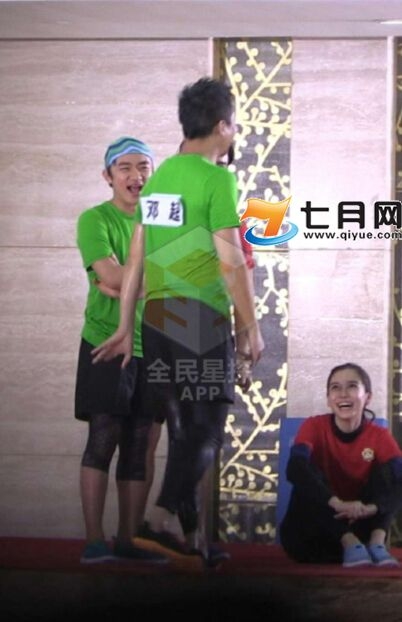 奔跑吧兄弟第二季第3期拍摄现场照 跑男2第3期剧照人体保龄球