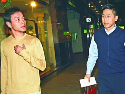 张国荣祭日唐鹤德发文悼念_唐鹤德个人资料照片背景现状_唐鹤德现在结婚了吗