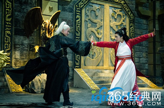 《新少年四大名捕》楚离陌偷看到无情洗澡了吗 当时都是谁在洗澡