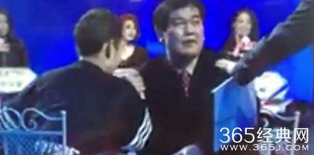  《非诚勿扰》观众上台暴揍男嘉宾 孟非吓呆大叫保安