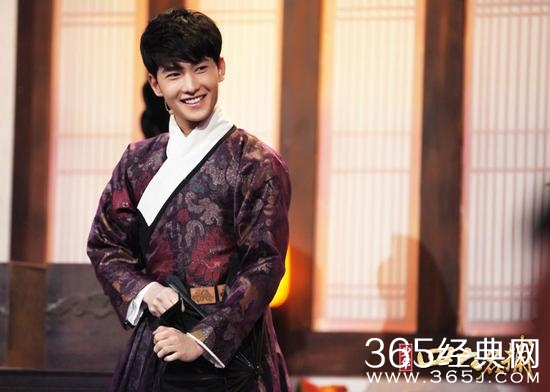 《我们都爱笑》20150402期预告:三位名捕来战 “一字马”hold住全场