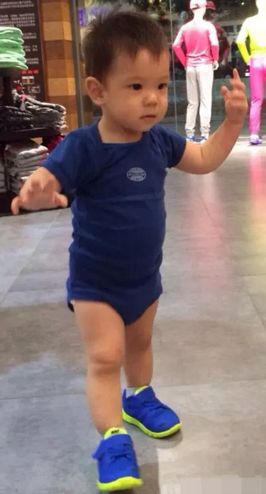 霍思燕老公携儿子加盟爸爸回来了是真的吗_ 霍思燕儿子多大了_霍思燕儿子近照曝光