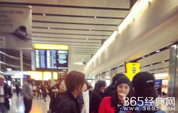 《花儿与少年2》姐弟团抵达伦敦 杨洋插足“正经夫妇”