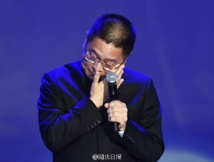 姚贝娜追思会在京举行 冯小刚陈楚生含泪悼念姚贝娜去世77天