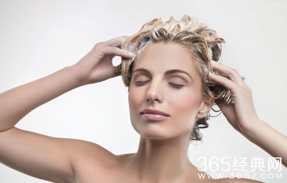 晚上洗头好么？揭秘正确洗头方法