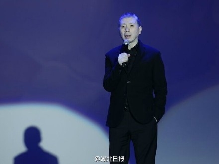 姚贝娜追思会在京举行 冯小刚陈楚生含泪悼念姚贝娜去世77天