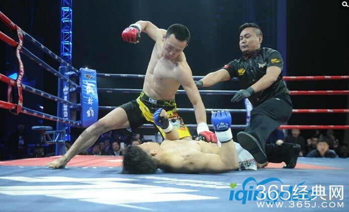 日拳手来华挑战23秒被KO现场视频 王冠个人资料照片简历