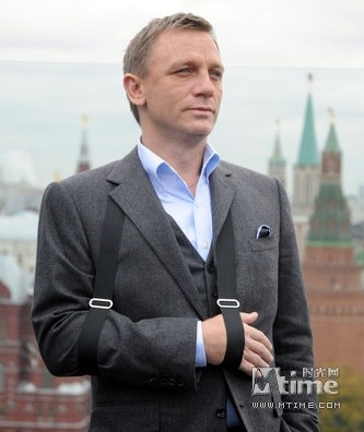 邦德也会受伤！《007：幽灵党》克雷格趁复活节假期停工做手术