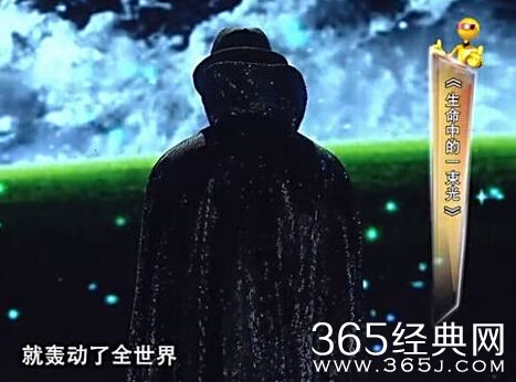  《精彩中国说》上曾宝仪被演讲震惊 上台鉴真假摸“毛孩”