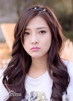 《爱你万缕千丝》方晴是谁演的 方晴扮演者王聃葳资料照片