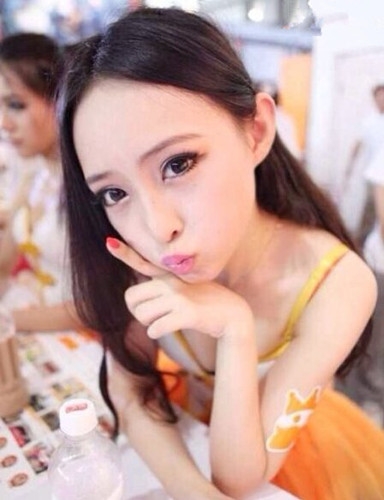 lol女解说狐狸Ahri生活照 斗鱼女解说狐狸Ahri个人资料