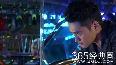 《天使的城》第21集预告片及分集剧情  麦克文酒吧借酒消愁逢艳遇