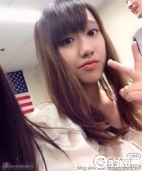 闫妮17岁女儿叫什么名字个人资料 闫妮17岁女儿元元近照