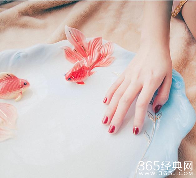 唯美爱情语句：谁为谁心痛，谁把谁当真