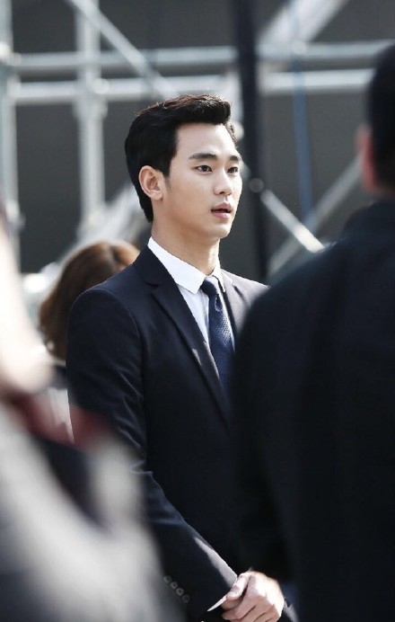 金秀贤新片《real》什么时候上映