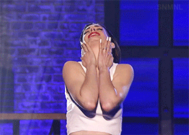 安妮-海瑟薇真拼了！对嘴唱《Wrecking Ball》完整版！