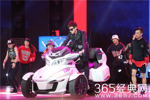 我看你有戏20150411期预告:冯小刚撒娇吴亦凡